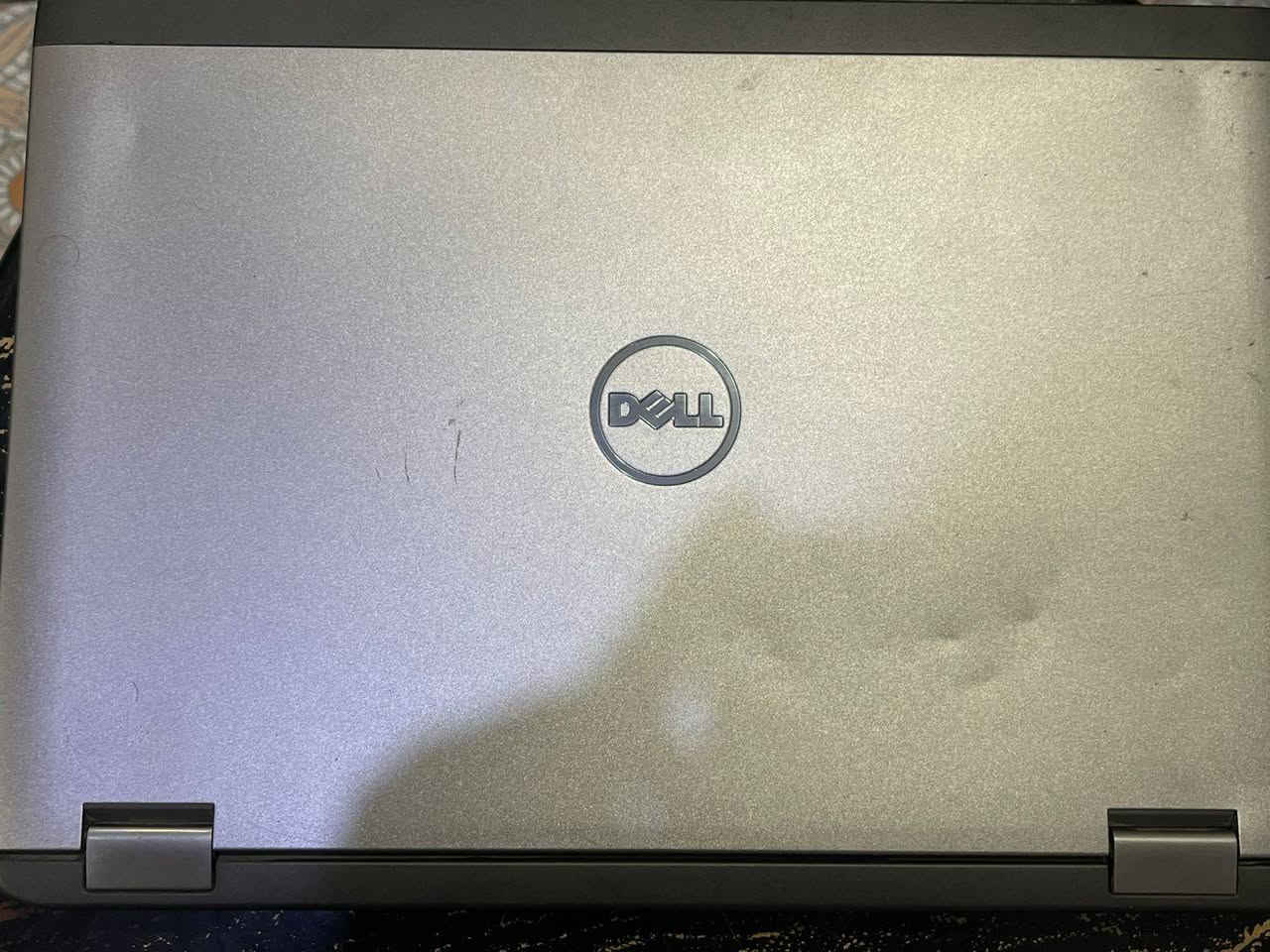 لابتوب Dell Vostro 3460 (الإصدار العملي)
المعالج: Intel Core i5-3210M (جيل ثالث)
الرام: 4GB DDR3 (أداء مستقر للمهام اليومية)
الهارد: [256] جيجابايت
الشاشة: 14 بوصة HD
كرت الشاشة: Intel HD 4000 (اقتصادي وقليل الحرارة)
المميزات: كيبورد مضيئ + هيكل معدني متين جداً
المنافذ: 4 منافذ USB 3.0 / HDMI / VGA / LAN
بطارية ساعة


**إذا كنت صاحب هذا الإعلان وتريد حذفه لأي سبب، رجاءا أرسل رسالة إلى الدعم الفني**