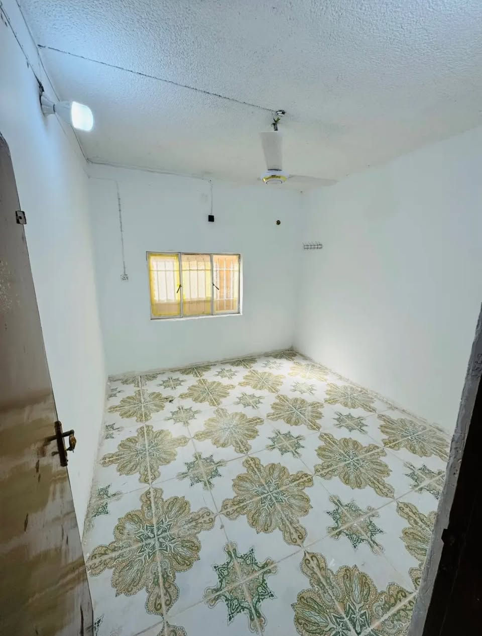 ‏بيت للإيجار 100 متر مربع طابقين يحتوي على ثلاث غرف نوم قرب فلافل سيد بلال
‏‏‏‏‏‏‎‏ ‏*********** ￼
