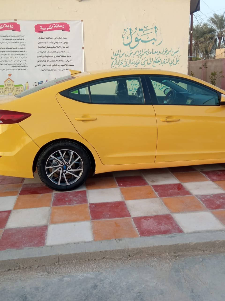 السلام عليكم 
النترا 2018 رقم بغداد بآسمي 
مصفرة من كلشي تحويل مباشر
صور الحادث بالمنشور بدون ايرباك
فووول مواصفات لمتدد
مكان السيارة الحلة شارع 60
***********
