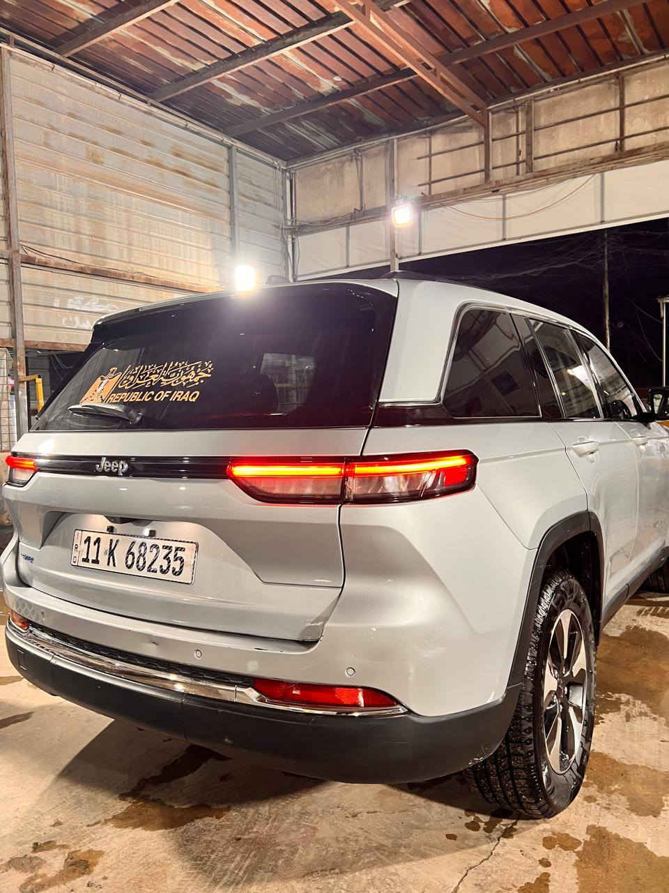 جيب هايبرد موديل 2023
فول مواصفات ٣ شاشات
ضرر موضح بالصور تبديل جاملغ و صبغ بالباب و بالبنيد و يرادلها بارد بسيط بالباب الخلفي بجهة الحادث 
السعر 290 
رقم بغداد تحويل مباشر عنوان بغداد ***********
