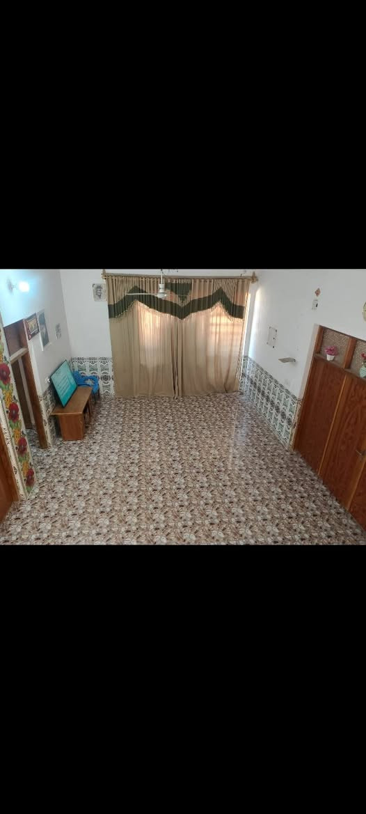 بيت للبيع المساحة ٣٠٠
للاستفسار ع الرقم التالي 
***********
