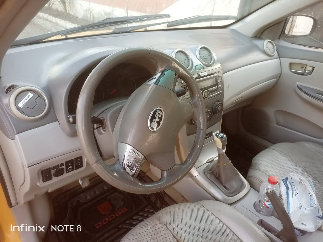 السلام عليكم بي وايدي موديل 13 كير عايد محرك هوندا جديد رقم بغداد نكليزي سيارة خير من الله بيهة جملق خلفي فول موصفات بصمه السعر 50 تواجدي قليل عل فيس رقم الهاتف ***********
