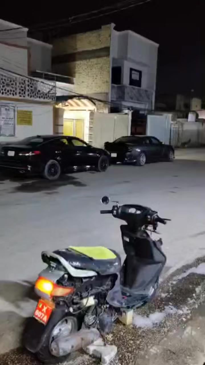 سلام عليكم دراجه للبيع فراشه جاهزه مكينه ناعمه تخبل مكان نجف الشراي يتصل ***********
