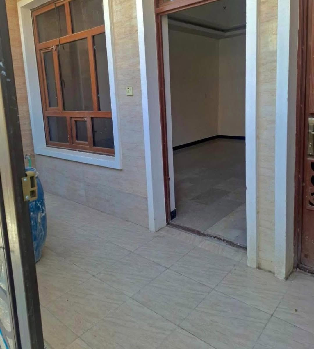 السلام عليكم دار للبيع 🏡
المساحه / 100 متر 
واجه / 5 
ونزال / 20 
محتويات الدار /  3 غرف نوم + صاله + مطبخ + خدمات عدد 2
محتويات الدار / الاعلام الشباب خلف سوق اميمه 📍
دار حديث وموقع هادئ 

لمعرفت تفاصيل اكثر للأتصال علئ الأرقام الاتيه 📞☎️
***********
***********
