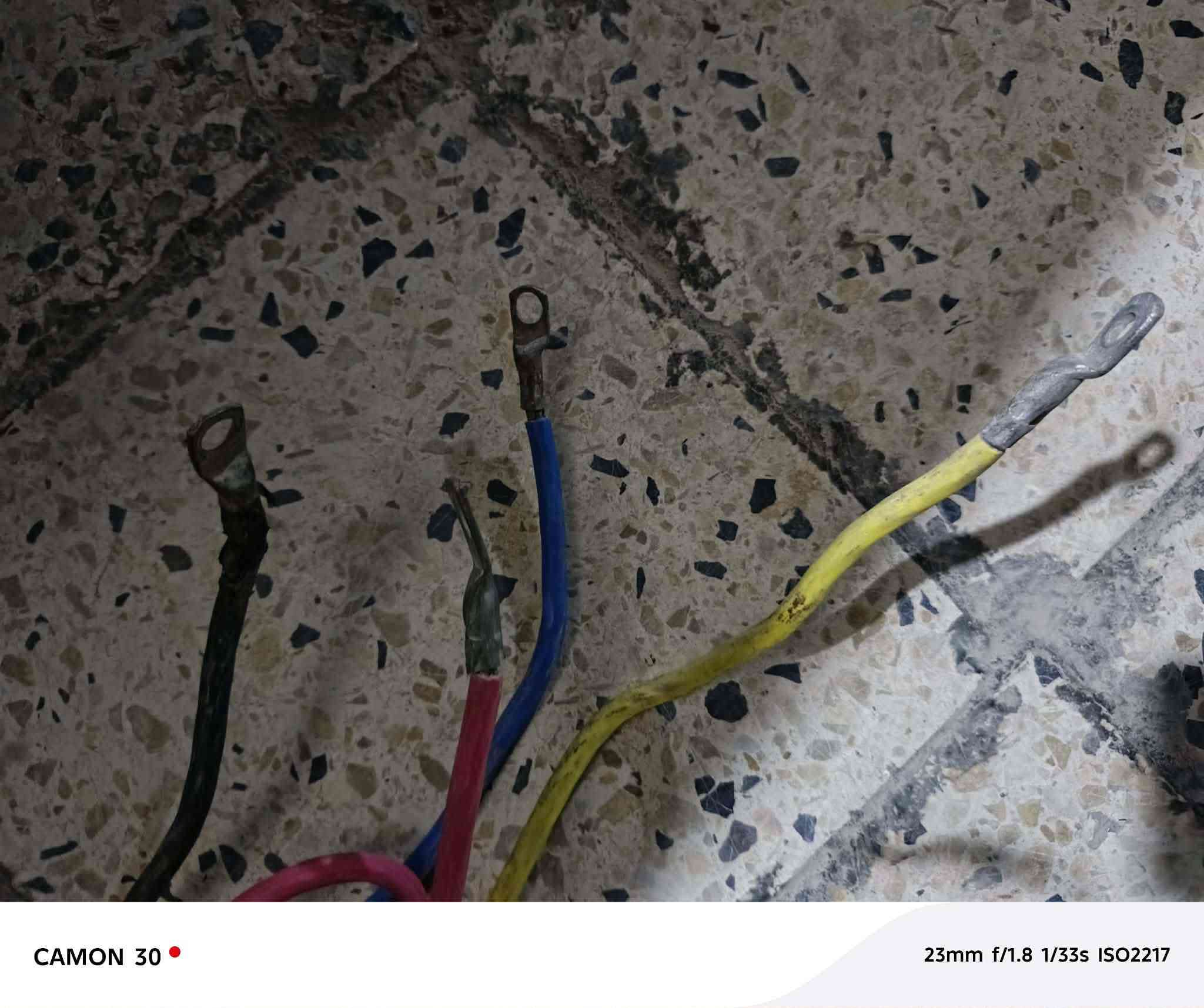 السلام عليكم كيبل للبيع 4خطوط  37متر 4في25الستفسار اتصال على رقم ***********
