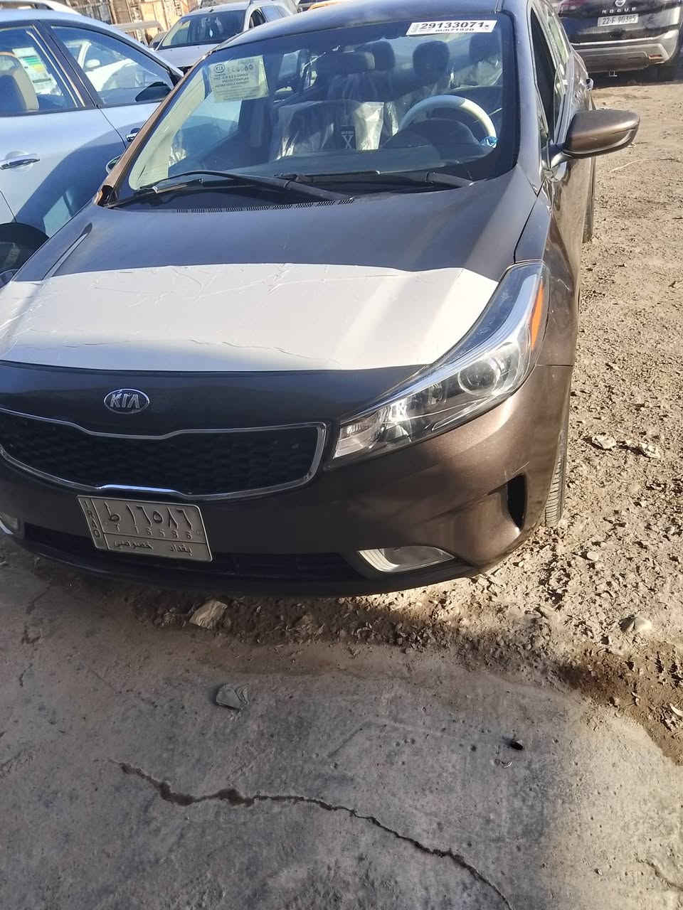 السلام عليكم فورتي امريكيه موديل ٢٠١٧
رقم بغداد تحويل مباشر 
كير مكينه مكفولات حداديه ٨٠٪ السياره حلوه
تخم تايرات بيهه قمارق صبغ اثر جراد لان هذا الون يجرد
حادثهه جاملغ وباب من امريكيه بل عراق صبغ اثر جراد مكانات السعر ٨٠ وبيهه مجال بصيط حك جيتك 
مكان سياره بغداد الشعب شارع صحه 
***********
