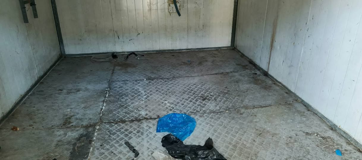 يوجد براد ٤ في ٣ سندويش براد مع الداخليه والخارجيه فقط بدون ماطور مكاني مسيب البراد كما موضوح في الصوره والمقطع فديو حالين بالموكب


**إذا كنت صاحب هذا الإعلان وتريد حذفه لأي سبب، رجاءا أرسل رسالة إلى الدعم الفني**