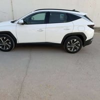 هونداي توسان 2023 خليجي فول مواصفات عدا البنوراما مكفوله من الصبغ بيها...