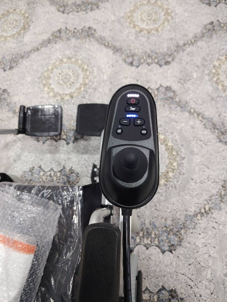 عه ڕە بانە ی شە حنی خاوە ن پێداویستی تایبە ت
بۆفرۆشتن لۆکە بچوک دە بێتە وە بۆناو سندوقی سیارە 
هه رکە سێ ویستی نامە بنێرێت بۆمە سنجريان ته له فون بكات
 ***********     *********** بشدار, السليمانية
