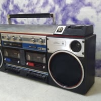 جهاز ماركة سانيو صناعة يابانية اصلي  راديو 4 موجات بي FM مسجل شغال  مد...