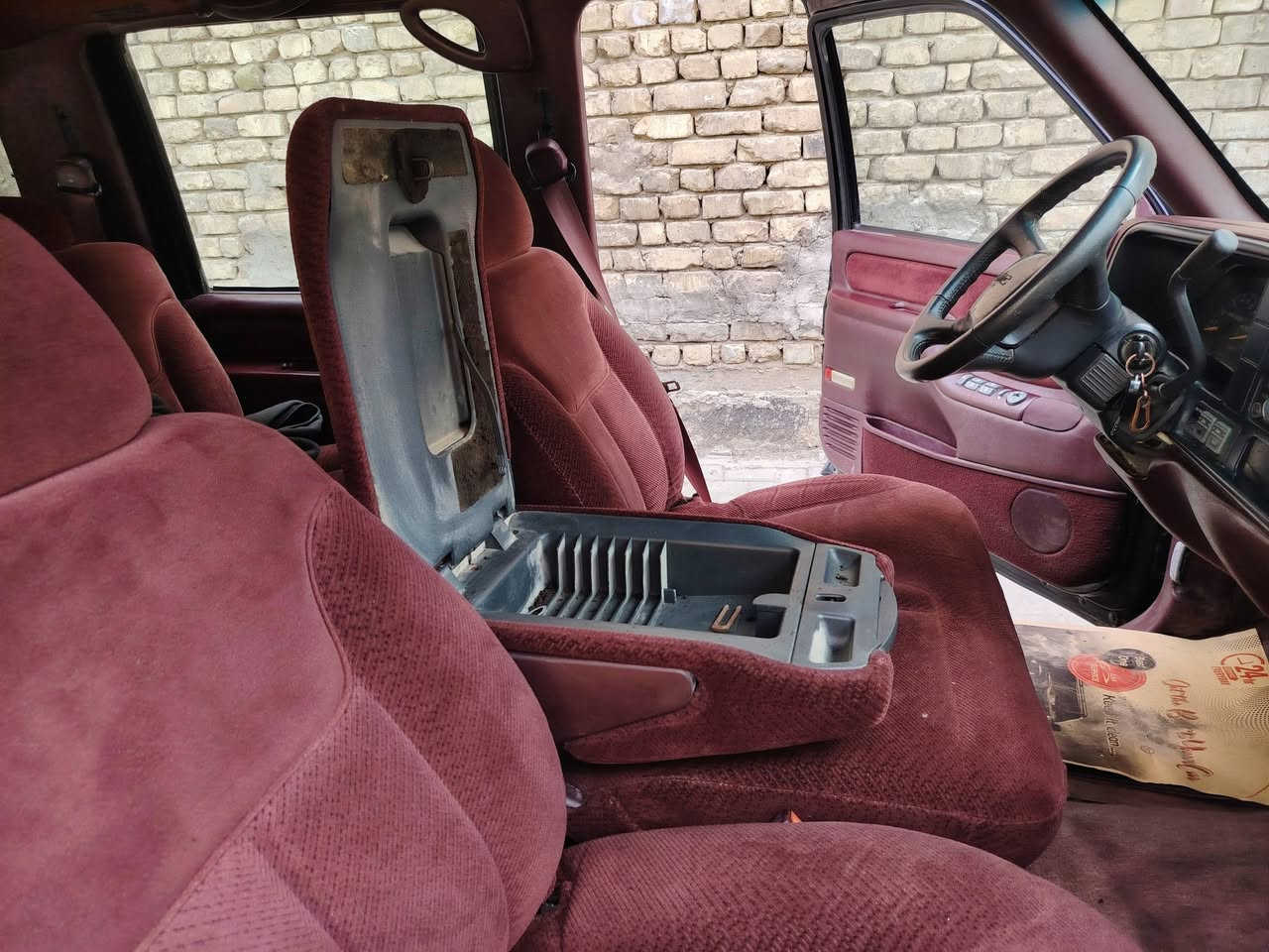 السلام عليكم جمسي ١٩٩٩ للبيع بالاتحويل قاصرين اكفلك السرقه فقط سنويه كارتونيه ورقم ألماني عوزهه بوليش وصدر تخم تاير جديد بطن جديد غرامات 0 كوم حديد ٣٥ ورقه وبيهه مجال قليل مكان بغداد مدينه الصدر غير متواجد بل فيس الهاتف ***********
