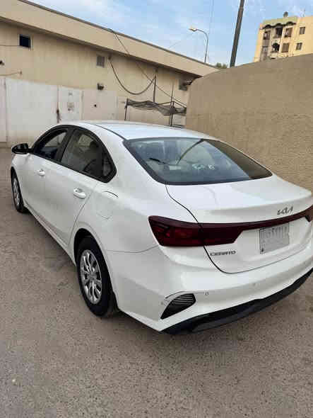 كيا سيراتو ٢٠٢٤ خليجي 
محرك ٢٠٠٠ دوش 
مواصفات السيارة ستندر 
تحكمات ستيرن 
حساسات خلفية 
ماشية ٤٧ الف 
السيارة جديدة بيها كم زلغ بالدعامية 
مكان السيارة بغداد 
السعر ١٨٠ 
الرقم *********** Colombo
