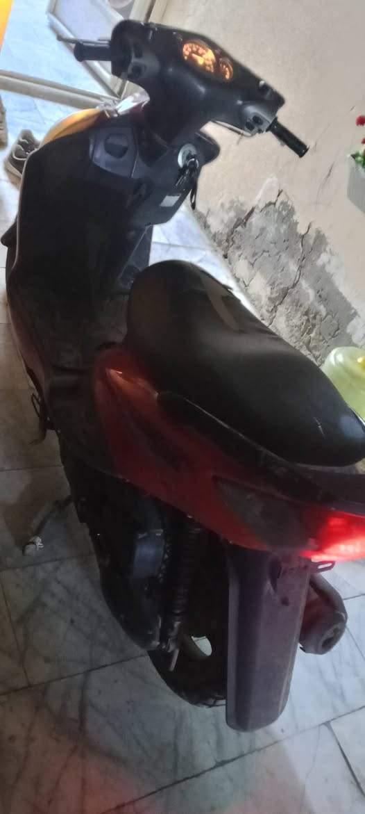 السلام عليكم عندي هاي سكنس نثيه 140للبيع دراجه خير من الله اي نقص مابيها سلف وهندر شغاله وبيه شلعه ومعدل تخبل مكاني دوره  ابو جير سعر 400قفل رقم تواصل ***********
