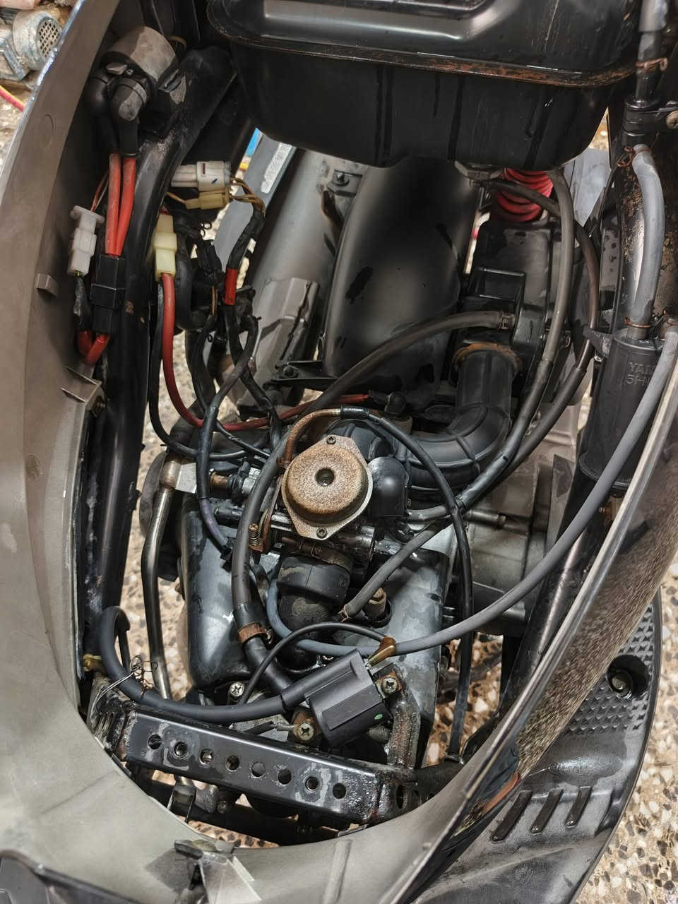 سلام عليكم ابريز فحل لايت ناصي مكفوله كفاله عامه رنبه مختمه برغي ما مفتوح بيها 850 وبيها مجال قليل حك الجيه مكان الدورة ابو الدشير ***********
