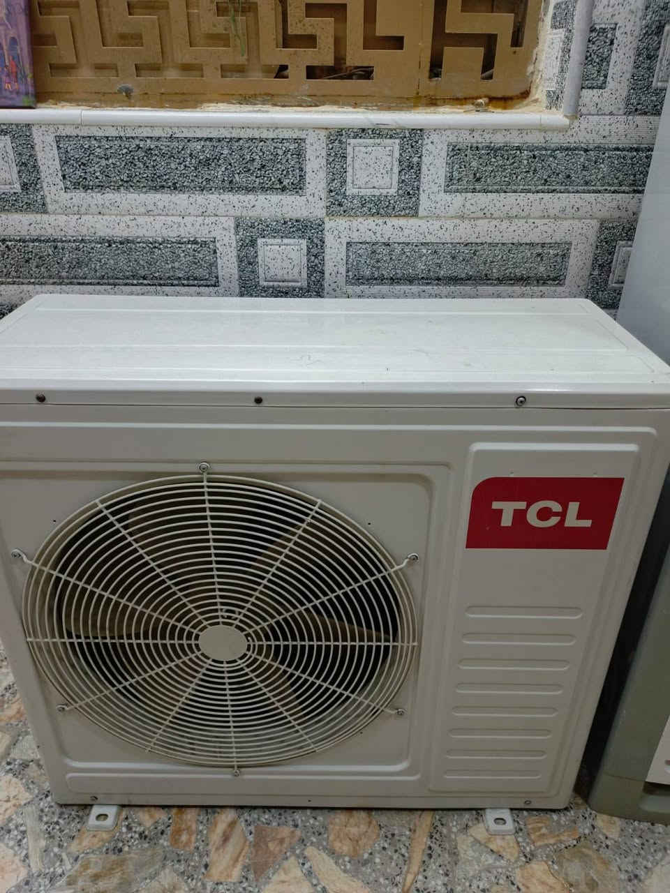 السلام عليكم سبلت 3طن TcLمقفول بغازة تبريد ثلج على فحص مع ضمان بغداد مدينه ***********
