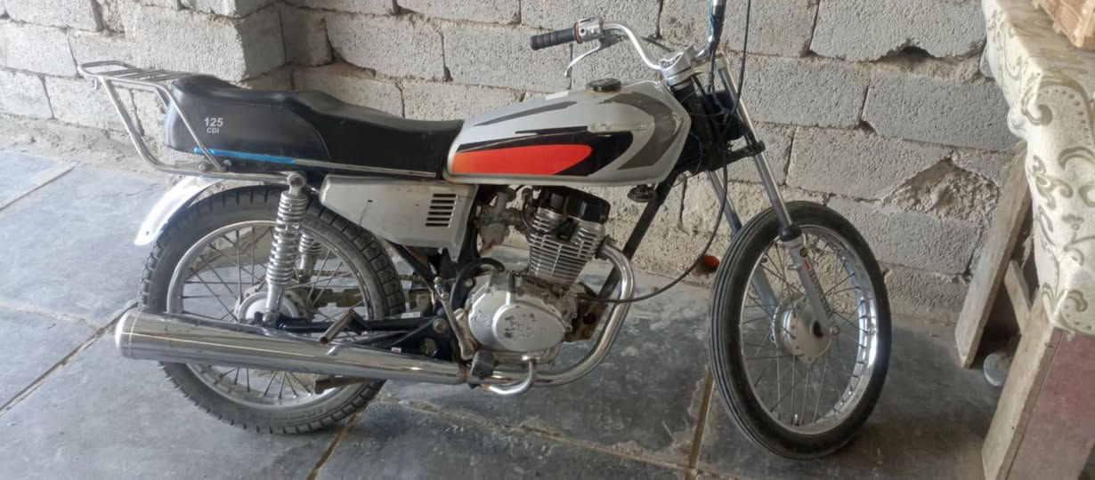 دراجه نامه للبيع كلك كلك 
محرك سيجي نامه مفتوح 
غراض كله جدد جاهزه السعر خاص 
*********** ناصريه مركز الحولي الجديد،
