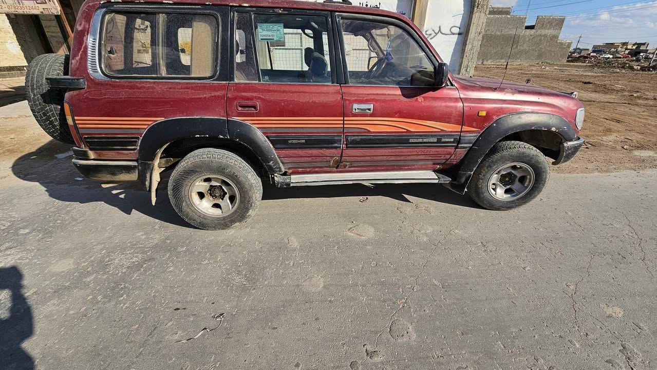 سلام عليكم لاندكروز ليله علوي مديل ١٩٩١.           السعر ٦٠
مكينه لكزز ٨سلندر سياره خير من الله 

كهربايات كله شغاله 

رقم بغداد بسمي 

عنوان السياره 

ذي قار قضاء الرفاعي

***********
