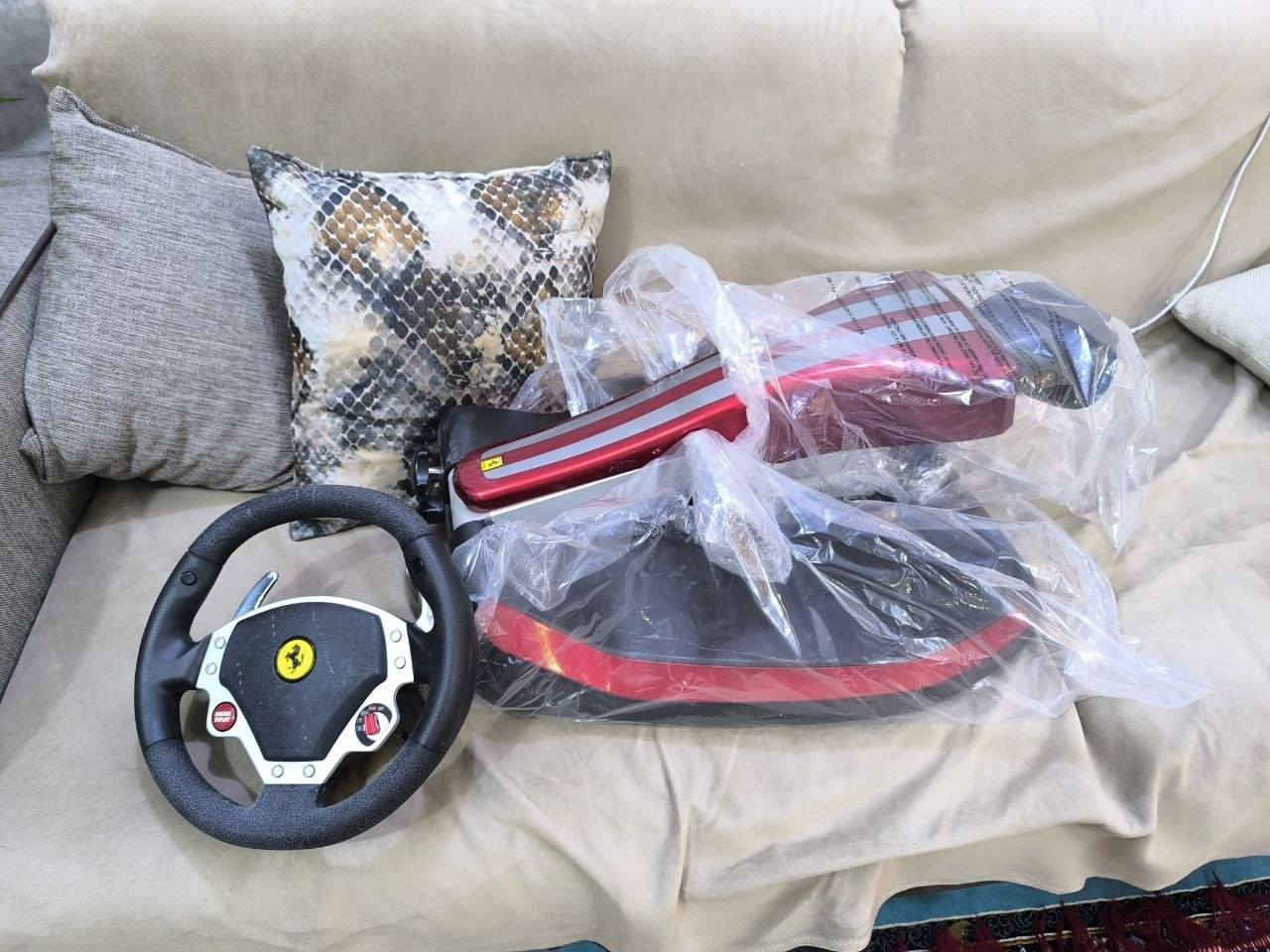 سلام عليكم دركسون THRUSTMASTER Ferrari ® 
جهاز جديد مامستخدم ثانية وحدة 
نظافة 100% 
فيراري®
مختم من كل الجهات 
مع الكارتونة كامل ملحقات 
والسعر /75000 IQD 
يوجد توصيل جميع محافظات العراق


**إذا كنت صاحب هذا الإعلان وتريد حذفه لأي سبب، رجاءا أرسل رسالة إلى الدعم الفني**