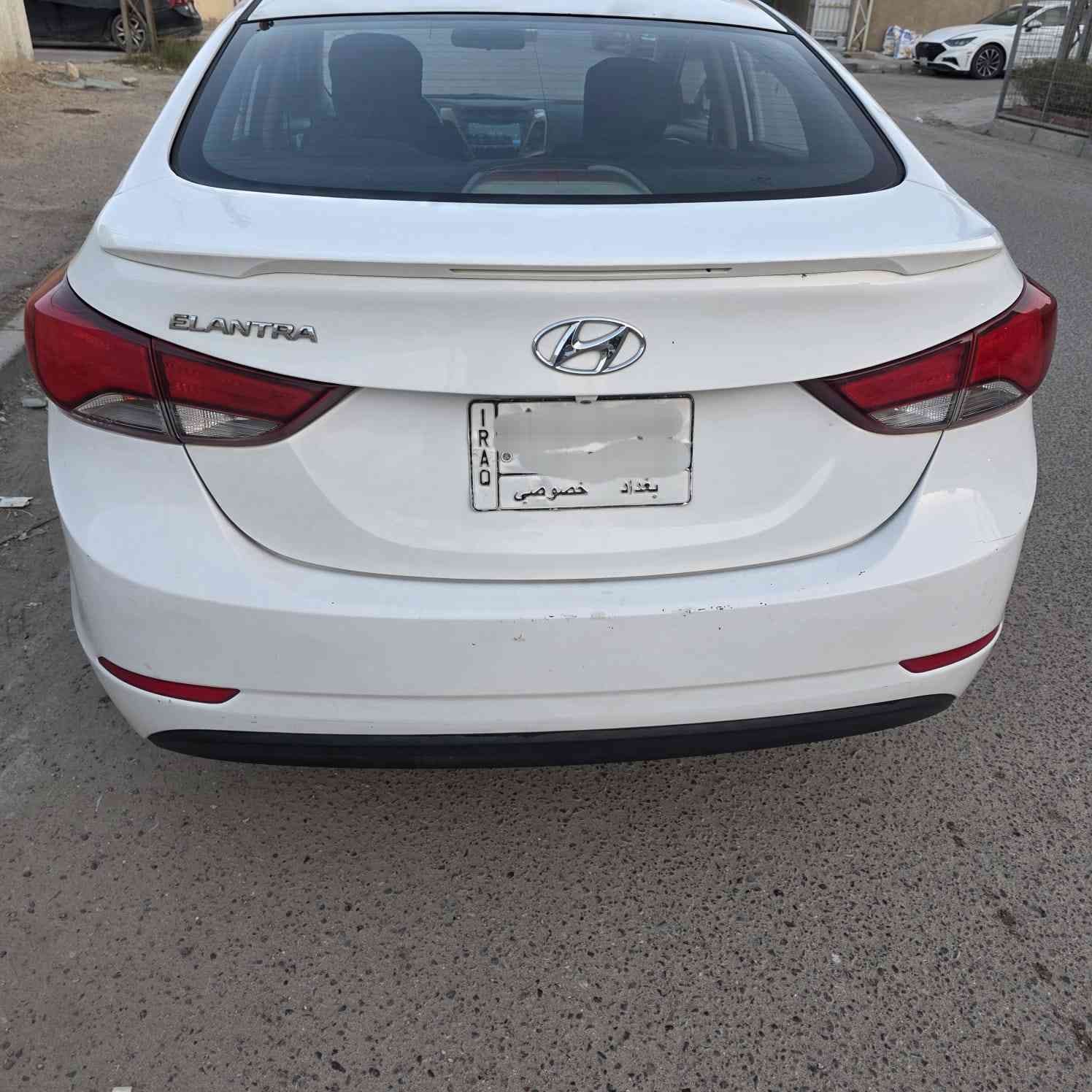 سلام عليكم الانترا 2015وارد خليج بيها بس باب مبدل بدون ضرر مكينه 1800 فول مواصفات فتحه كراسي جلد من عده بصمه مكفولة سيارة نضيف ماشيه 116 سعر 120بيها مجال حك جيه عنوان بغداد حي اور قرب جامع فردوس استفسار عل رقم ***********
