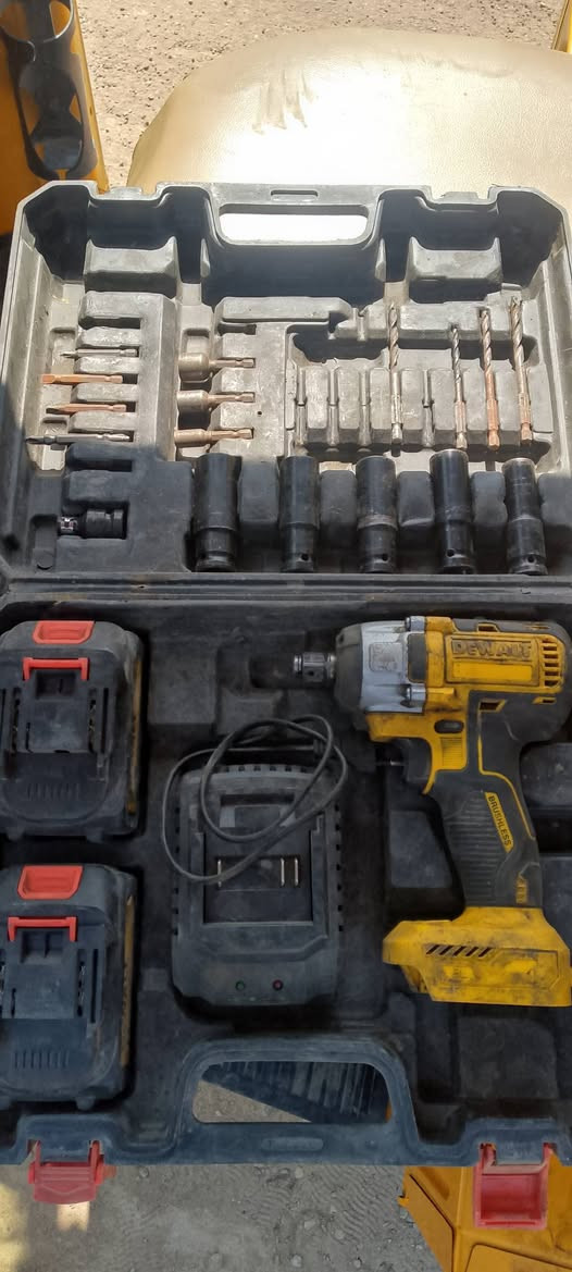 للبيع سعر 60 وبي مجال نضيف كلش  تفاصبل خاص او تصال ***********
