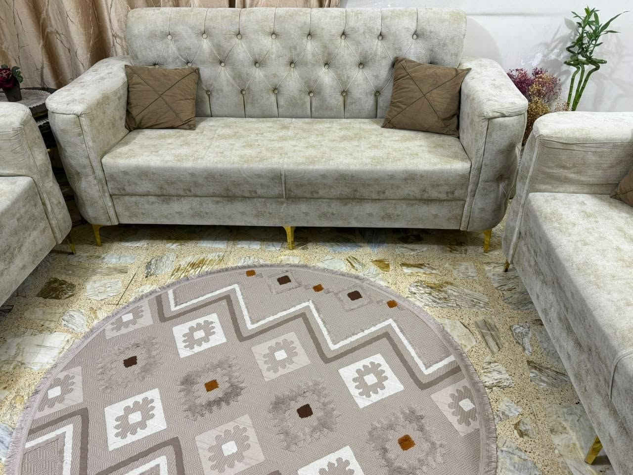 سلام عليكم للبيع 10مقاعد نضيف جدن مكان جميله تواصل ***********@
