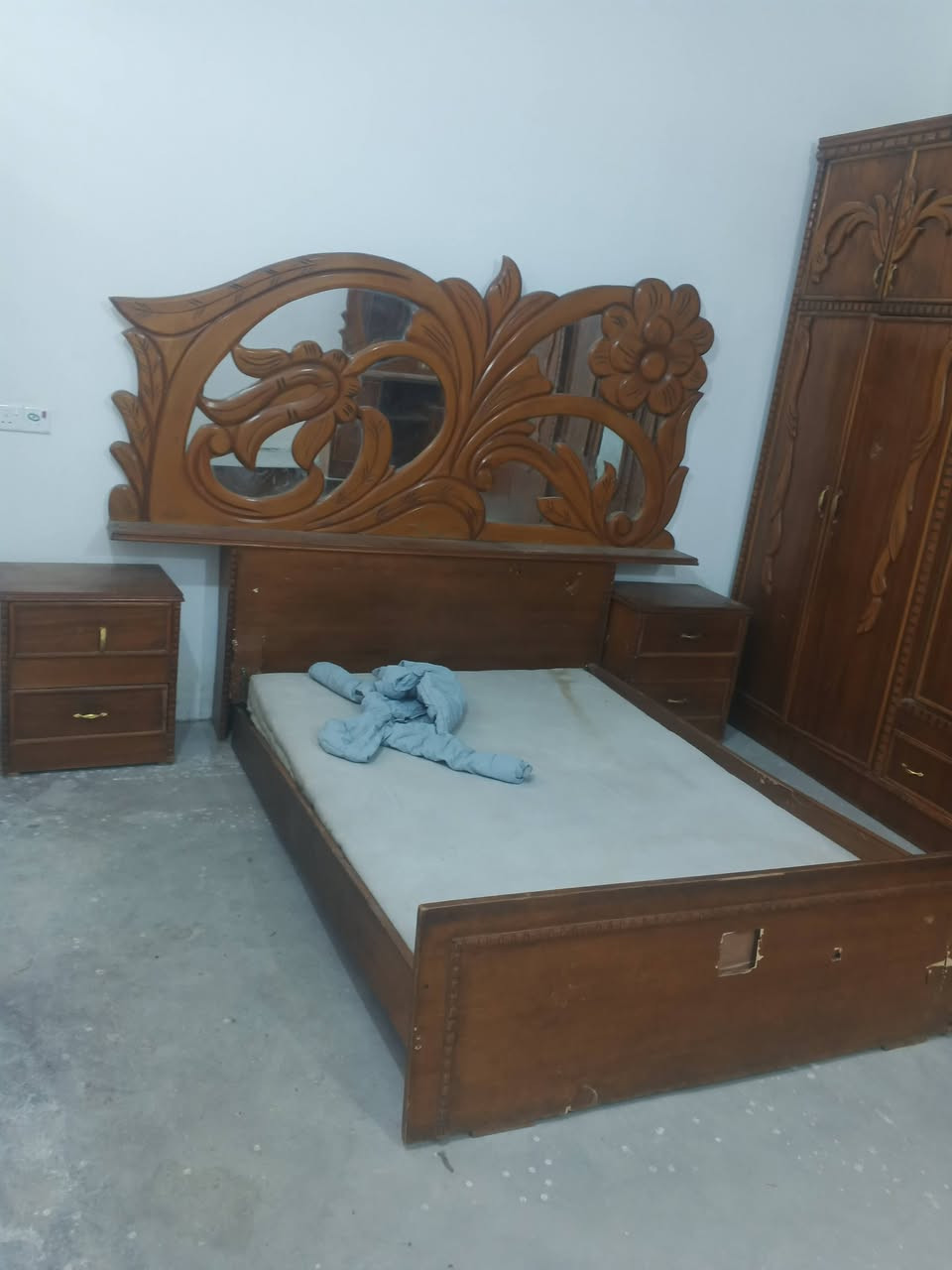 سلام عليكم غرفه نوم مكان  الزعفرانية سعر 250 بيه مجال +9647705838988


**إذا كنت صاحب هذا الإعلان وتريد حذفه لأي سبب، رجاءا أرسل رسالة إلى الدعم الفني**
