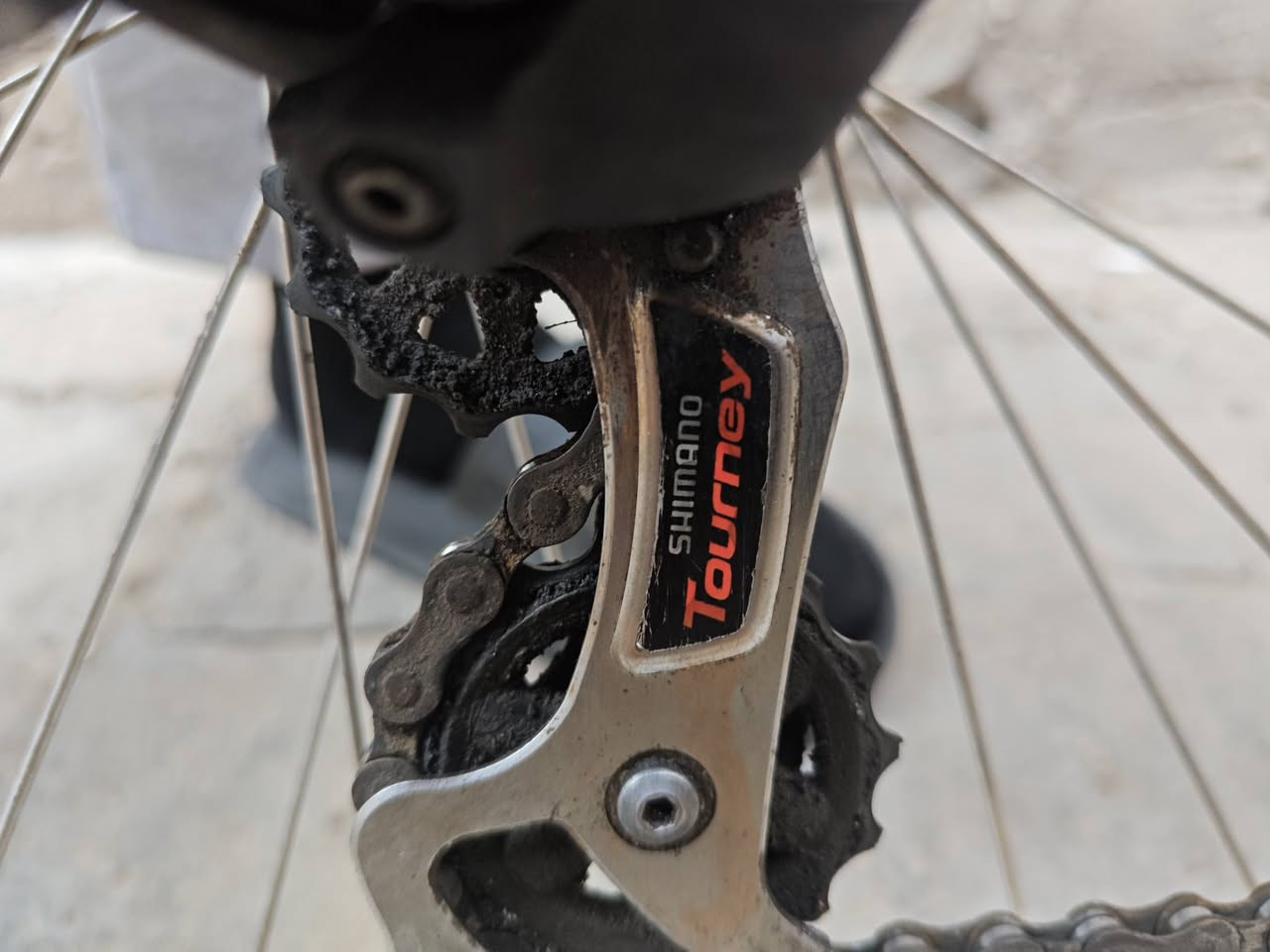 سلام عليكم بايسكل للبيع نضيف حجم الفريم M
مكينة شيمانو 7 سرع
نقص فقط ستاند 
سعر 80 بي مجال حك الجية 
للتواصل ***********
مكاني البياع الرسالة الثانية
