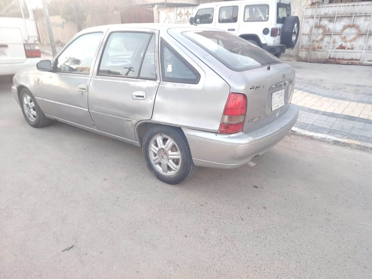 سلو 96 محرك وكير عادي بلادي مكفولات حاويه جديد السعر ٢٣ وبيها مجال بسيط مكان بغداد حي جهاد الرقم ***********
