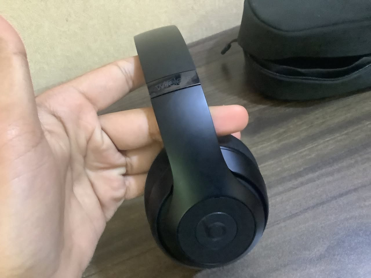 سماعة Beats Studio 3 اصلية ربط برنامج سعر 85  وية توصيل مكاني ديالى بعقوبة اذا ما تقدر تراسلني اكتب في تعليق واني أراسلك


**إذا كنت صاحب هذا الإعلان وتريد حذفه لأي سبب، رجاءا أرسل رسالة إلى الدعم الفني**