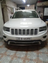 جيب لاريدو موديل 2011 محدثه 2014 بيه ثلاثة قطع صبغ مواصفات تبريد قطعتي...