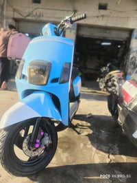 شباب بوليس مصطره  الدراجه رمبه كامله مكمله  اي نقص ما بيهه كهربائيات ك...