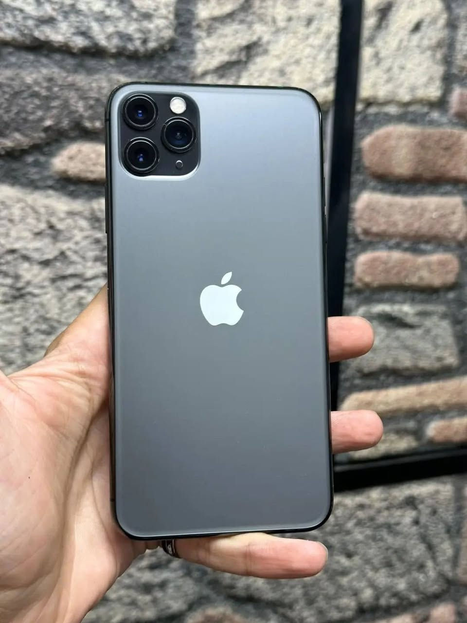 11برو ماكس بطارية 100و مالت شركه ما مرفوعه و شرط تفحص حاسبه  
تك سيم كارت 
ذاكره 256 نضافه 100‎%‎ كله بلادي وعل فحص شرط الحاسبة السعر 450و بي مجالل
ملاحضه صار خمس اشهر من فتحتو من الكارتون 
و شرط كلشي بلادي 
سماعات مالات شركه 
شاحنه مالت شركه 
اتصال عله هاذه رقم ***********
