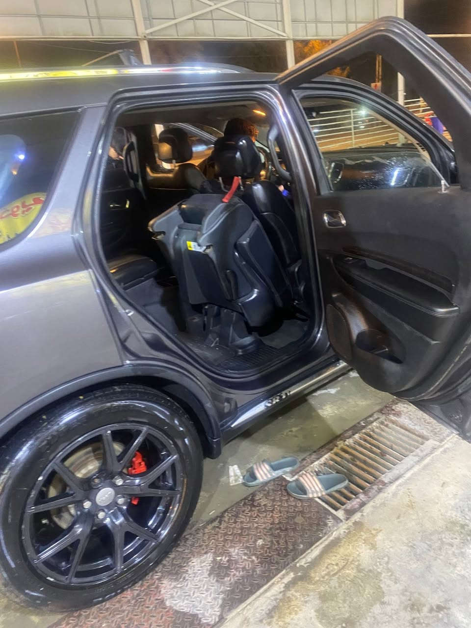 دورنكو 2015 رقم بغداد مشروع وطني
أمريكي تبديل جاملغ وبنيد 6 سلندر 7 راكب 
شاشه كأمره تحكمات كشن كهربائي 
السياره جديده وجاهزه كير ومحرك وحداديه
السعر (180 وبيها مجال 
الشراي يتصل (***********)
