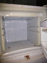 ثلاجة • ٢٤ قدم • نظيفة