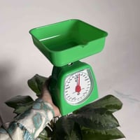 ميزان مطبخ ميكانيكي • سعة ٥ كغم • وعاء علوي قابل للإزالة