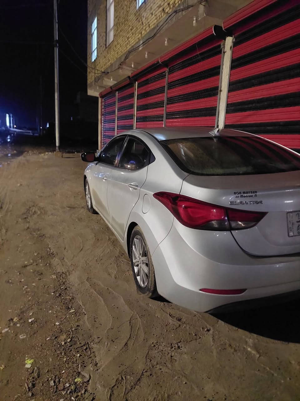 السلام عليكم الانترا مديل ١٥ امريكي رقم بغداد بسمي حادثه ٣قطع  صبغ مكينه الفين فول تحم ستيرن مرايه داخليه سبع اللوان  لونه سلفر سعره 110 $ مكان سياره كوت سونار موجود اي استفسار اتصل ***********
