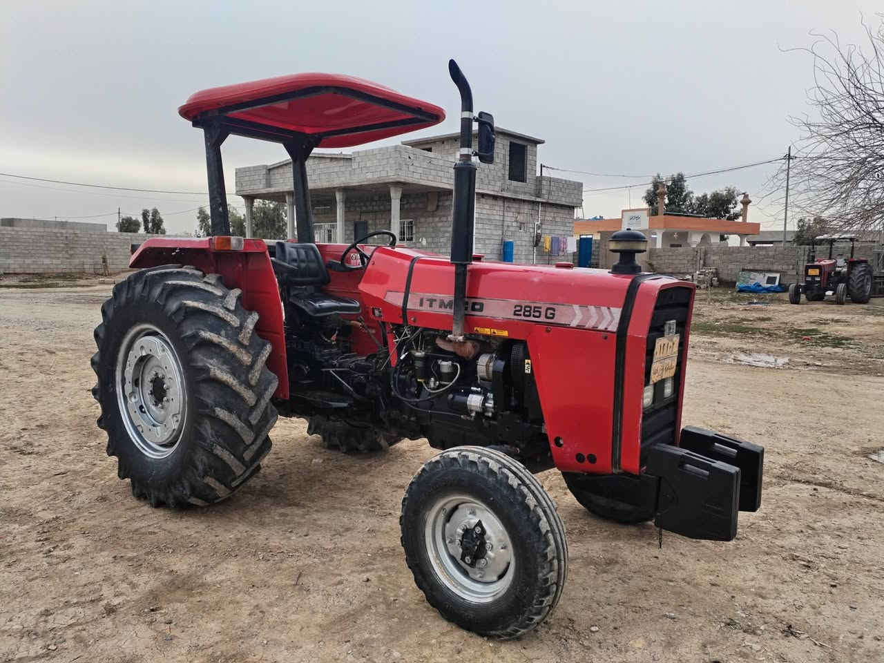 لسلام عليكم
تركتر ايراني 
موديل(2013)
 رقم سليمانيه
تريد وكاله تريد تحويل السعر 78 وبيها مجال
الاتصال ***********
