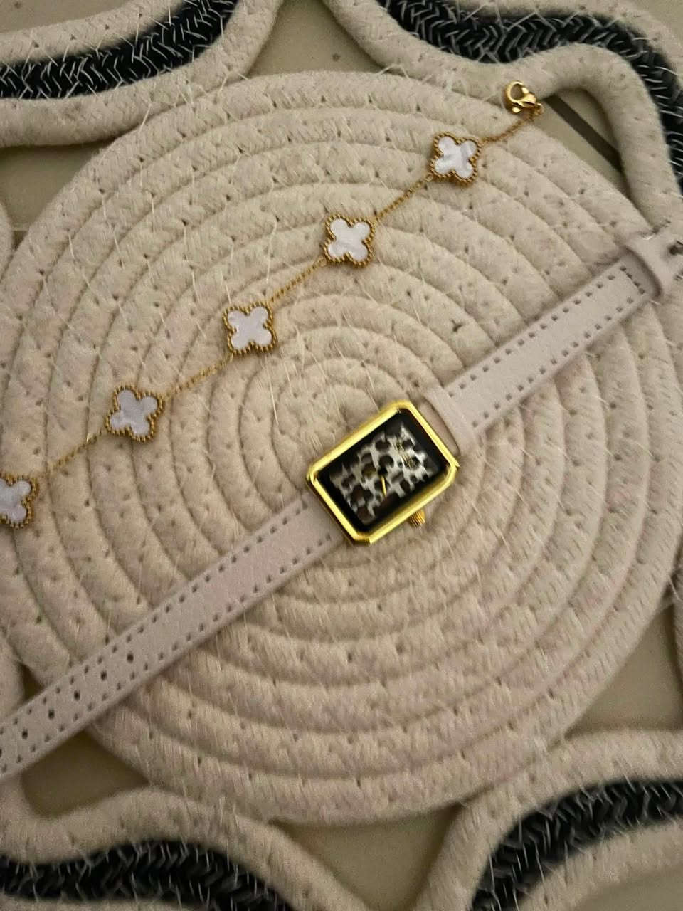 توفرت موديلات جديده 
ساعات 👑
وعطور💖
وجنط🌸
واكسسوارات 🎀
توصيل بسمايه الف ⭕️🚗


**إذا كنت صاحب هذا الإعلان وتريد حذفه لأي سبب، رجاءا أرسل رسالة إلى الدعم الفني**