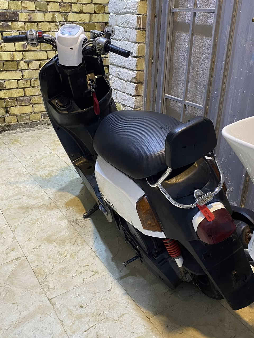 ماكس بوليس اوراق الدراجه كامله ما بيها اي شيء (للمراوس اب ماكس عدله ) كون نضيف للمراسله خاص او (***********) واتساب فقط .
