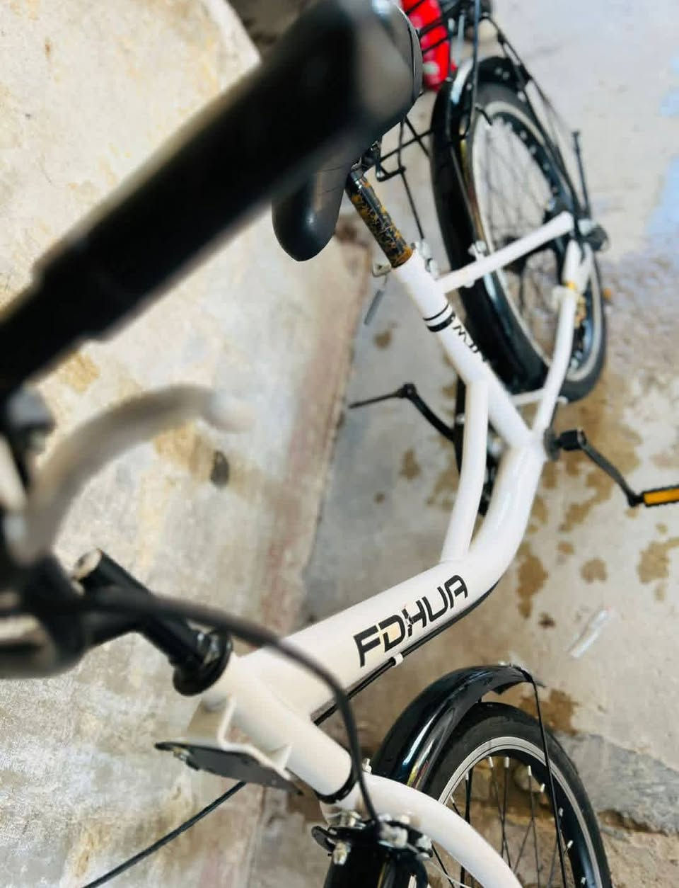 سلام عليكم
بايسكل حجم 20 
نضيف 
قيم وخذ 
الرقم ***********
