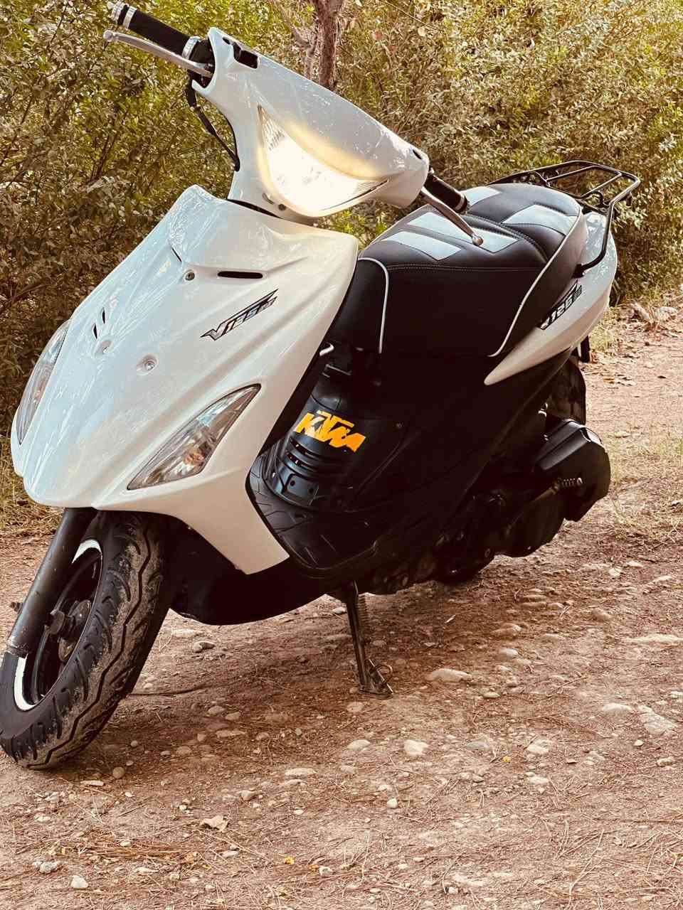 السلام عليكم ورحمه الله
اخوان ادرس ياباني حديث دراجة لمتد بس حساس مكسور 
عوزها بس دشبول دراجة اول فتحتها مكينة ناعمة لا نضوح ولا تبخير دراجة نوزل 
دراجة نفس الصورة واحلا بعد عارضها للبيع ب 450 وبيها مجال بسيط كلش 
عنواني كوت البيضاء 
***********
