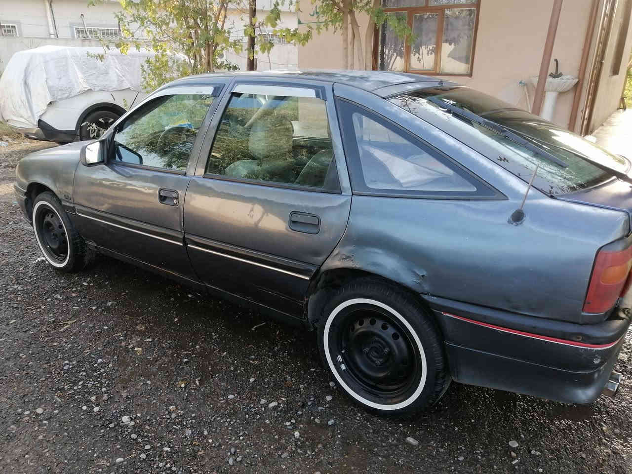 اوبل فكتر حجم ٢٠ موديل ٩٤ رقم بغداد      مشروع وطني لي حات ٢٠٢٩ عند دفتر بنزين سعر ٣٠ ورقه بي مجل قليل ***********
