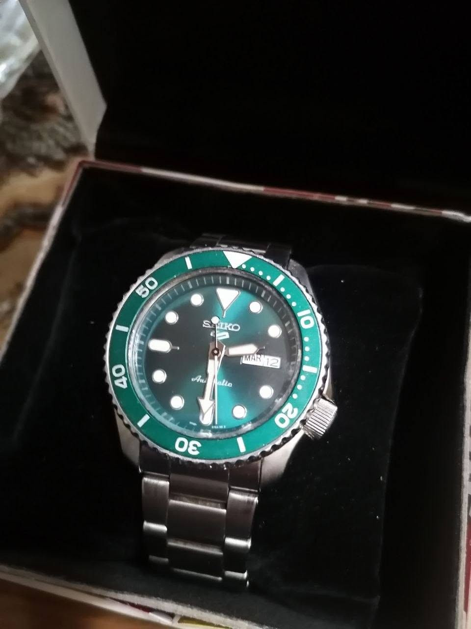 .. ساعة seiko للبيع . اجتني هديه قبل اسبوع بعدها جديده مالابسها ولا مره
مكان لا عظميه


**إذا كنت صاحب هذا الإعلان وتريد حذفه لأي سبب، رجاءا أرسل رسالة إلى الدعم الفني**