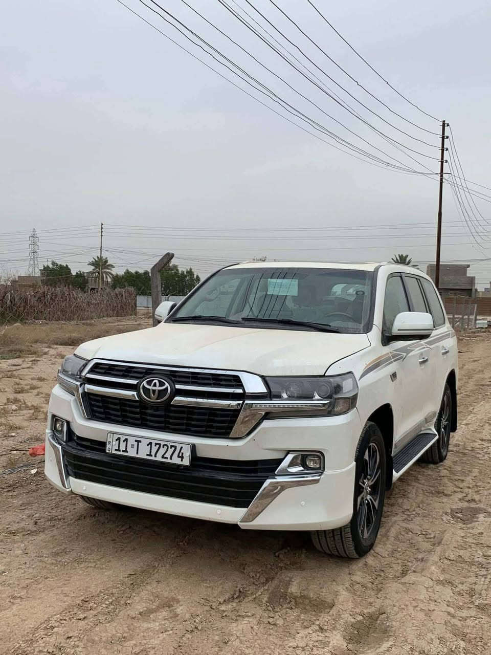 السلام عليكم للبيع لاند كروز مديل 2012محدثة 2021داخل وخارج بل كامل تحديث اصلي ابو الضمان السيارة بريم فول للخير GXR فتحة وكشنات كهرباء كامرات امامي وخلفي وحتة بل قمارة كامرة مري لكزس ابو الد وبيهن كامرات رقم بغداد السيارة مصبوغة حزام اثر تجية بصيطة بارد بل قمارة انكليزي بسمي شخصيا تخم تاير وصدر بسلفون سيارة ترايها 21والله كل نقص ما بيها بصمة 21 مكينة عشركة برغي ما مفتوح بيها شرط تبريد ثلج وتدفئة وسيارة بريم اصل مكانها بغداد وسعر مناسب بنسبة لخواتها وسعر 273اتصل وتدلل سنوية وهزة جديدة تحويل ما يكلف ***********
