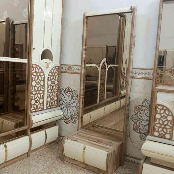 للبيع غرفه تركيه ١١ قطعه نضيفه كلش للستفسار خاص او الاتصال على الرقم ***********
