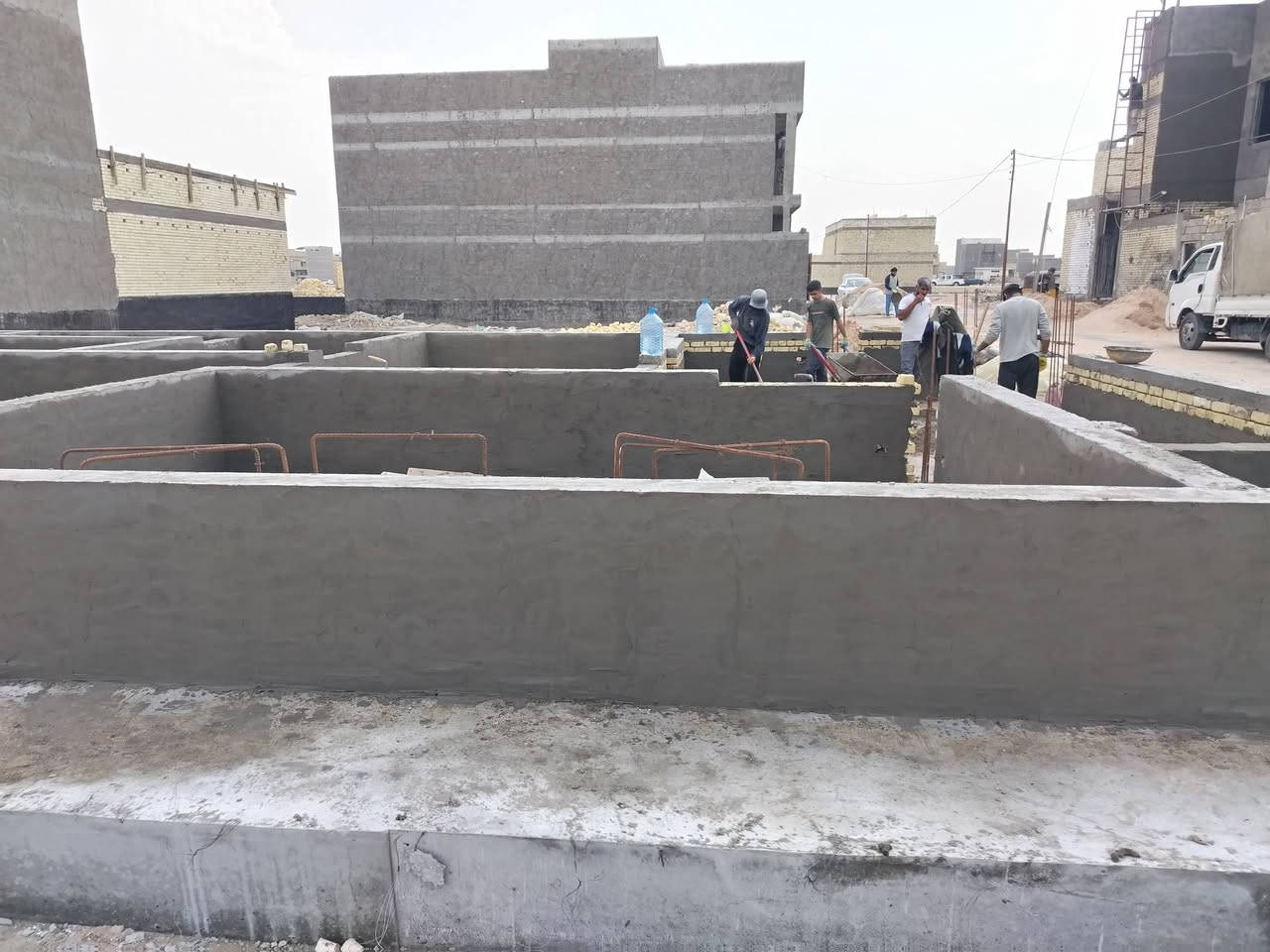 مستعدون لتنفيذ جميع أعمال القالب والتسليح والبناء وبكوادر فنية ***********ابو علاء ومن الله التوفيق
