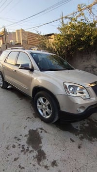 سيارة جمسي موديل 2008 لون أصفر ذهبي 7راكب سعر 85 استفسار 07727415583