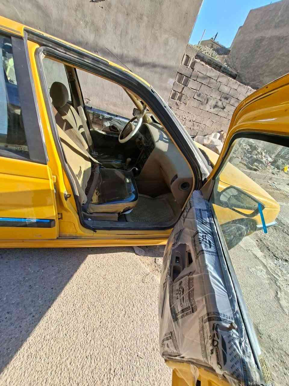 سلام عليكم عندي بيجو جي ال اكس موديل 12 رقم نكليزي بسمي تحويل ثاني يوم السياره خير من الله السياره جاهزه السعر 28 وبيه مجال الرقم ***********
