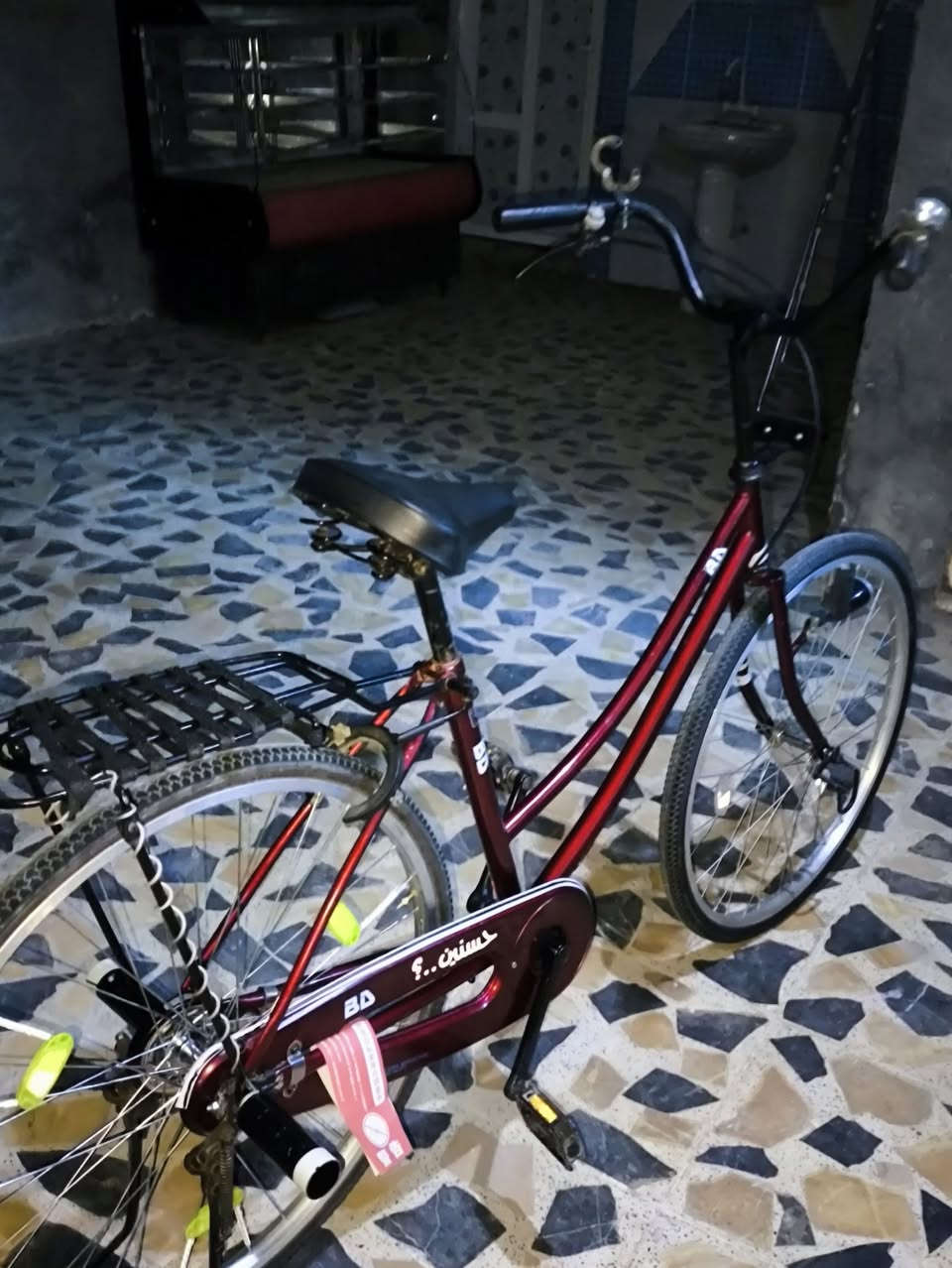 السلام عليكم اخواني هذا بايسكل موديل 2020حاويه  شركة BDعارضه للبيع ومراوس والسعر بالخاص.. 🌓


**إذا كنت صاحب هذا الإعلان وتريد حذفه لأي سبب، رجاءا أرسل رسالة إلى الدعم الفني**