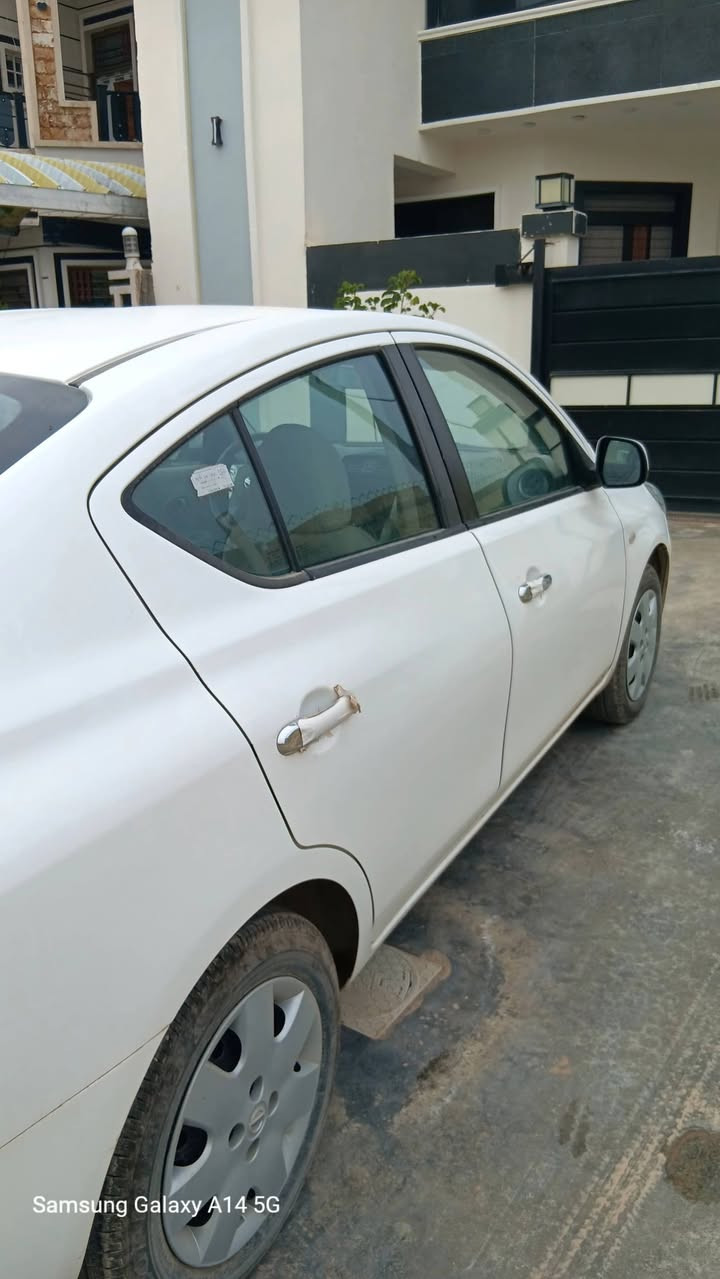 السلام عليكم نيسان سني هندي للبيع موديل ٢٤ ماشية ١٣ الف باسمي السعر ١٣١ تلفون ***********
